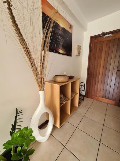 Farerei Appartement Spacieux, Equipe Et Confortable 帕皮提 外观 照片