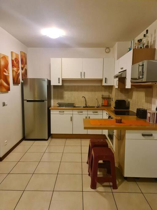 Farerei Appartement Spacieux, Equipe Et Confortable 帕皮提 外观 照片